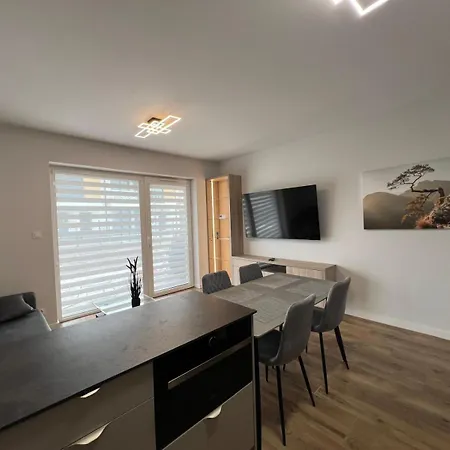 Mieszkanie Z Duzym Ogrodkiem Pogwizdow Apartment Rzeszów